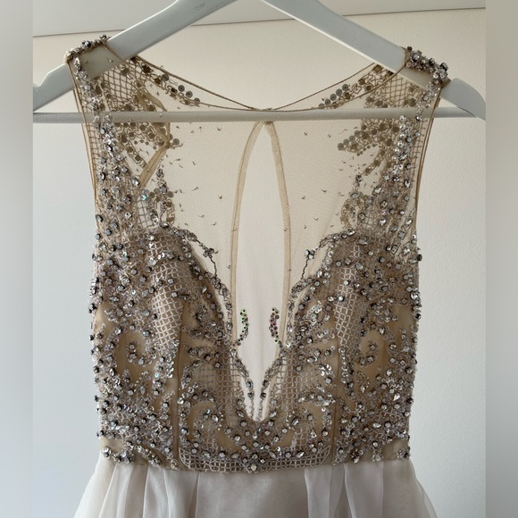 Hayley Paige Kenny Wedding Dress - Picture 2 of 7